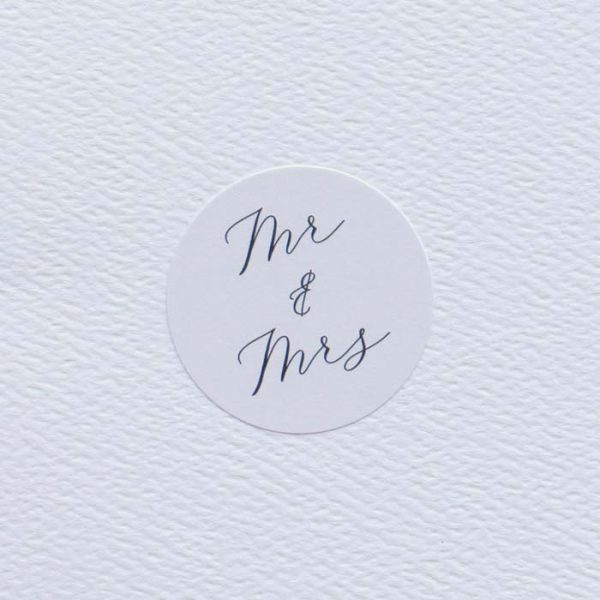Mr & Mrs Circle Envelope Seal 48 pk